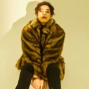 Meet your Posher, Caitlyn